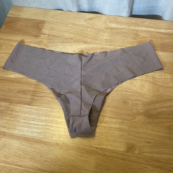 NWT 3 pair Victoria’s Secret 1 pair pink underwear - Picture 4 of 15